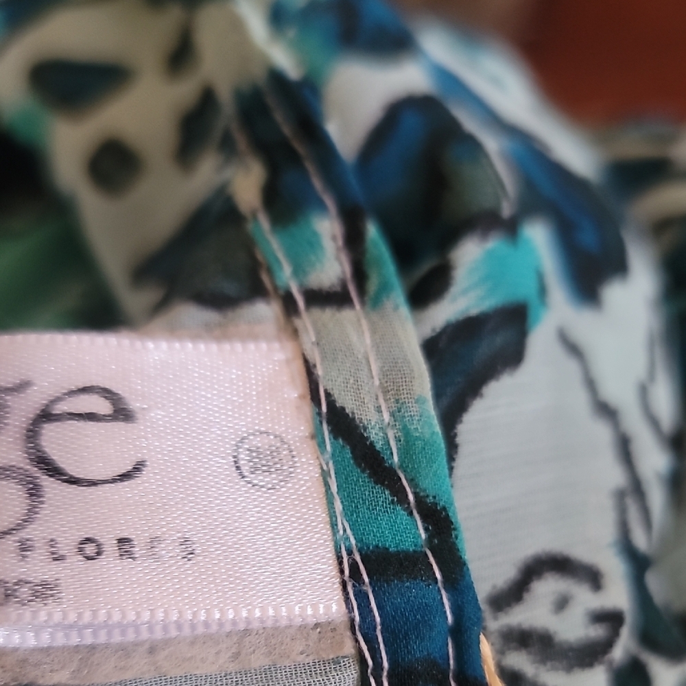 Flowy Blue and Green Kaftan - Picture 8 of 8